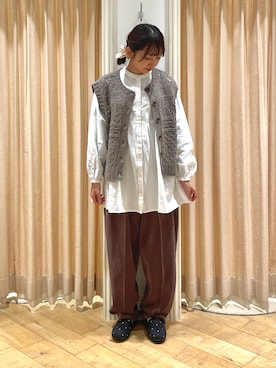 「アイテム（ドレスシューズ、グレー系）」を使った、ゆいさん（レディース・154cm）の秋コーディネート