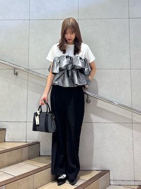 「SENSE OF PLACE by URBAN RESEARCH（センスオブプレイスバイアーバンリサーチ）のシャイニーフリルドッキングカットトップ（Tシャツ/カットソー、ホワイト系）」を使った、Meiさん（レディース・164cm）の夏コーディネート