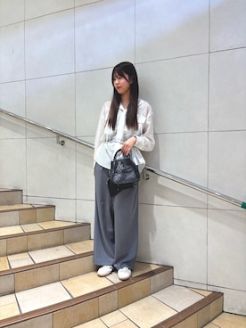 「SENSE OF PLACE by URBAN RESEARCH（センスオブプレイスバイアーバンリサーチ）のシアーフーディシャツ（シャツ/ブラウス、ホワイト系）」を使った、Meiさん（レディース・164cm）の春コーディネート