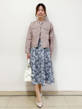 「アイテム（デニムジャケット、ピンク系）」を使った、nikoniko0901さん（レディース・158cm）の春コーディネート