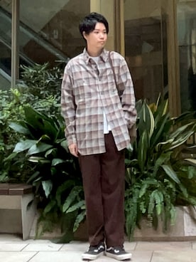 「秋のシャツ着こなし術」｜真鍋　嘉淳さん（メンズ・181cm）の秋コーディネート