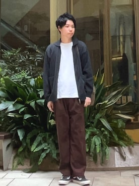 「VANS（バンズ）のExclusive VANS　Old Skool（スニーカー）」を使った、真鍋　嘉淳さん（メンズ・181cm）の秋コーディネート