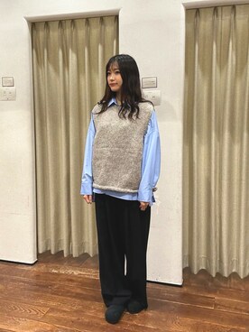 「URBAN RESEARCH（アーバンリサーチ）のアイテム（シャツ/ブラウス）」を使った、莉緒さん（レディース・163cm）の秋コーディネート
