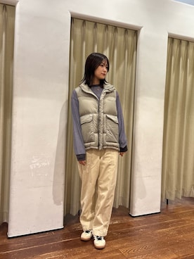 「MARMOT（マーモット）の『別注』Marmot×DOORS　DOWN VEST（ダウンベスト、グリーン系）」を使った、莉緒さん（レディース・163cm）の秋コーディネート