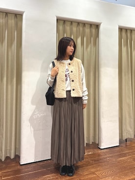 「Champion（チャンピオン）の『別注』Champion×DOORS　SWEAT CREWNECK PULLOVER（スウェット、ホワイト系）」を使った、莉緒さん（レディース・163cm）の秋コーディネート