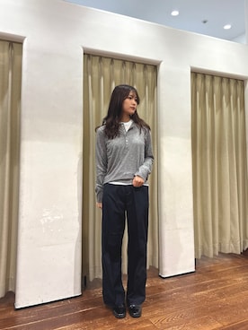 「URBAN RESEARCH DOORS（アーバンリサーチドアーズ）のハイウエストストレッチチノパンツ（その他パンツ、ブルー系）」を使った、莉緒さん（レディース・163cm）の夏コーディネート