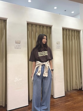 「URBAN RESEARCH（アーバンリサーチ）のシアープリントカラーTシャツ（Tシャツ/カットソー、ブラウン系）」を使った、莉緒さん（レディース・163cm）の夏コーディネート