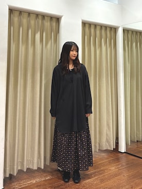 「スカートコーデ」｜「アイテム（ローファー）」を使った、莉緒さん（レディース・163cm）の秋コーディネート