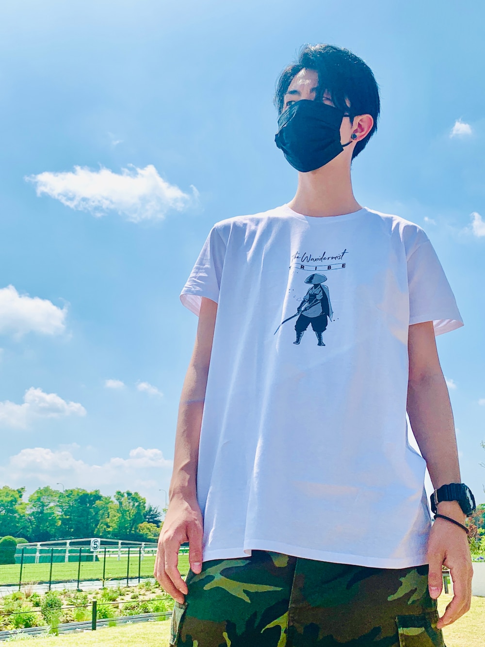 「The Waxidermist "TRIBE" vinyl Release at 4/8のアイテム（Tシャツ/カットソー、ホワイト系）」を使った、TA-TIさん（メンズ・180cm）の春コーディネートの1枚目の写真