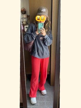 「アイテム（パンツ、レッド系）」を使った、ジュンコさん（レディース・156cm）の春コーディネート