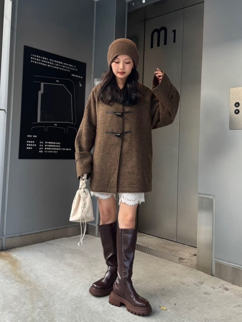 ベスト付き】ダッフルフレアコートを使った人気ファッション