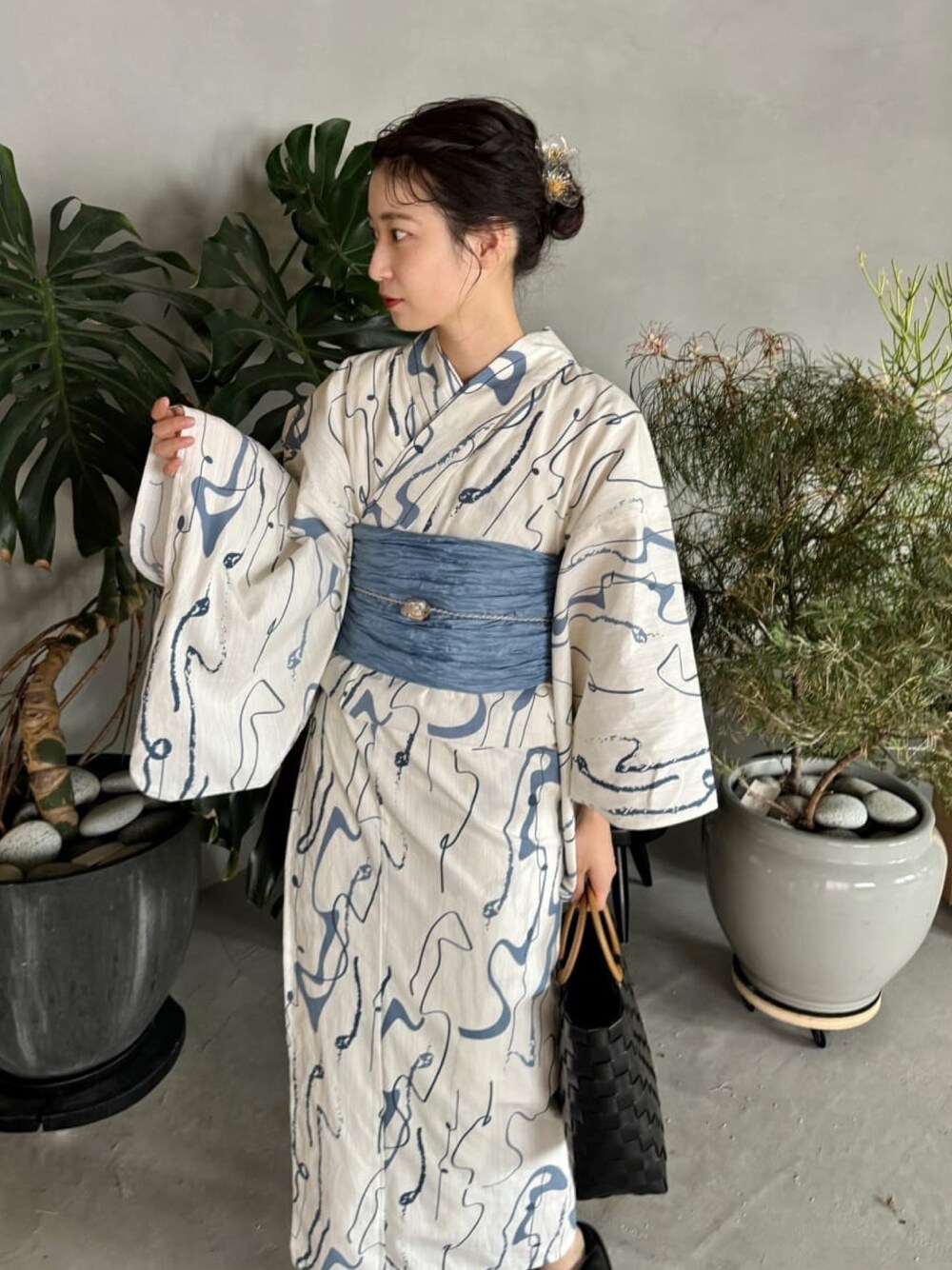 全4色】ヴィンテージアート滝流れ浴衣＆帯SETを使った人気ファッション
