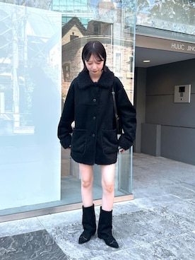 「Kastane（カスタネ）の【2WAY】ファームートンリバーシブルアウター（ムートンコート、ブラック系）」を使った、Kastane officialさん（レディース・161cm）の秋コーディネート
