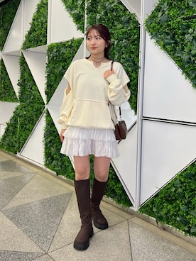 「Kastane（カスタネ）のワッシャーティアードミニスカート（スカート）」を使った、Kastane officialさん（レディース・162cm）の冬コーディネート
