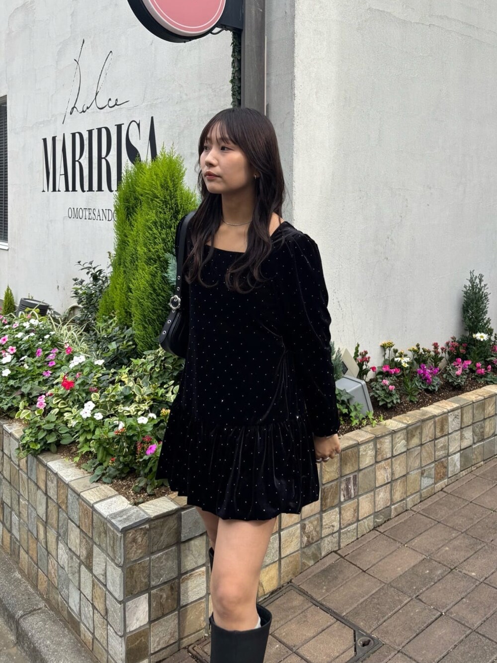 結婚式/オケージョン】ベロアスタッズミニワンピースを使った人気