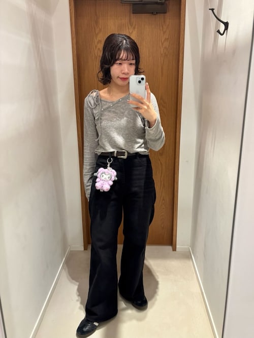 【早い者勝ちまとめ売り】Kastane カスタネ セール】【新色追加/4色展開】スタッズデザイントップス（Tシャツ