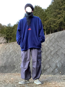 「GU（ジーユー）のアイテム（カーゴパンツ、グレー系）」を使った、優さん（メンズ・173cm・20代）の冬コーディネート