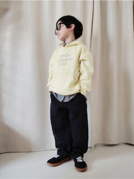 「UNIQLO（ユニクロ）のcolor:09BLACK（サングラス、ブラック系）」を使った、REIさん（キッズ・110cm）の春コーディネート