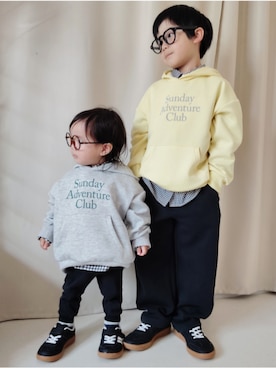 「UNIQLO（ユニクロ）のcolor:09BLACK（サングラス、ブラック系）」を使った、REIさん（キッズ・110cm）の春コーディネート