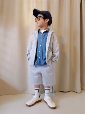 「GU（ジーユー）のアイテム（キャップ）」を使った、REIさん（キッズ・110cm）の春コーディネート