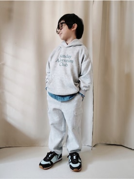 「UNIQLO（ユニクロ）のcolor:37BROWN（サングラス、ブラウン系）」を使った、REIさん（キッズ・110cm）の春コーディネート