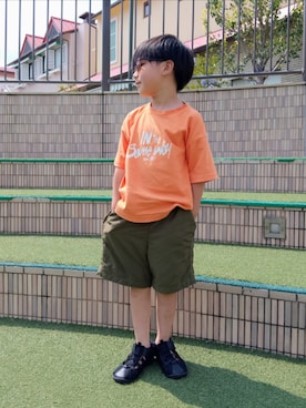「CIAOPANIC TYPY（チャオパニックティピー）の【KIDS】USAコットンピグメントプリントツアーT（Tシャツ/カットソー、オレンジ系）」を使った、REIさん（キッズ・80cm）の夏コーディネート