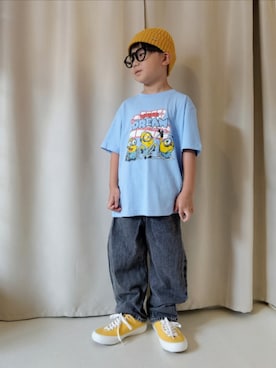 「アイテム（スニーカー、イエロー系）」を使った、REIさん（キッズ・110cm）の秋コーディネート