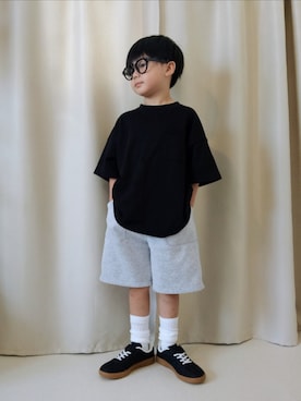 「UNIQLO（ユニクロ）のcolor:09BLACK（サングラス、ブラック系）」を使った、REIさん（キッズ・80cm）の夏コーディネート