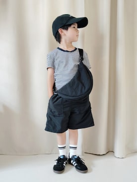 「adidas（アディダス）のadidas アディダス 17-21 SAMBA OG C キッズ サンバ OG IE3678 CORE/FTWR/GUM5（スニーカー）」を使った、REIさん（キッズ・110cm）の秋コーディネート