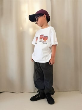 「GU（ジーユー）の ツイルロゴキャップ Harvard university（キャップ、レッド系）」を使った、REIさん（キッズ・80cm）の夏コーディネート