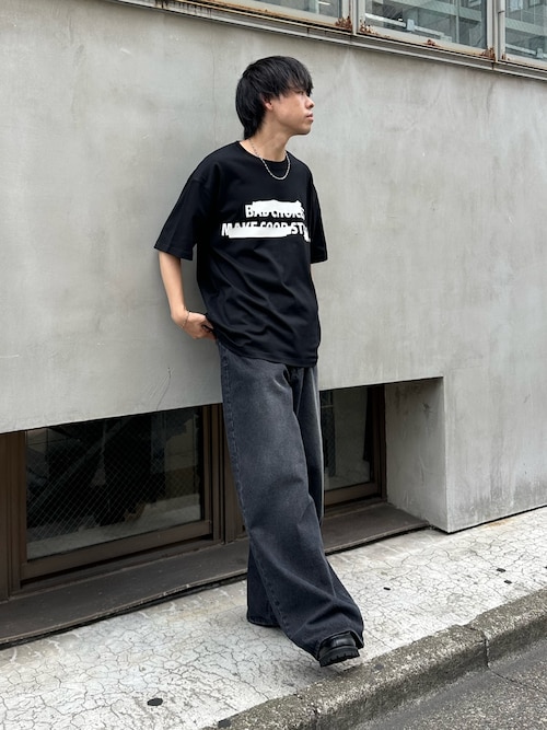 隠しプリントロゴTシャツ