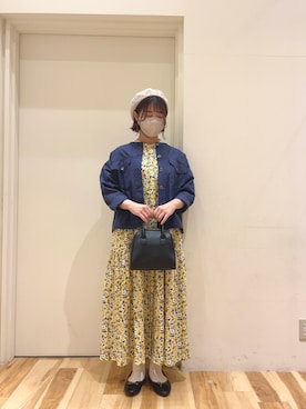 「ボストンバッグ」｜「アイテム（ノーカラージャケット）」を使った、きしもとさん（レディース・155cm）の春コーディネート