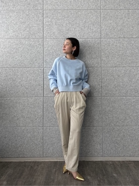 「GALLEST（ギャレスト）のワイドスリーブカラースウェット（スウェット、ブルー系）」を使った、AYANOさん（レディース・160cm）の冬コーディネート
