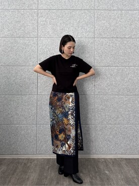 「GALLEST（ギャレスト）のクルーネック刺繍Tシャツ（Tシャツ/カットソー、ブラック系）」を使った、AYANOさん（レディース・160cm）の冬コーディネート