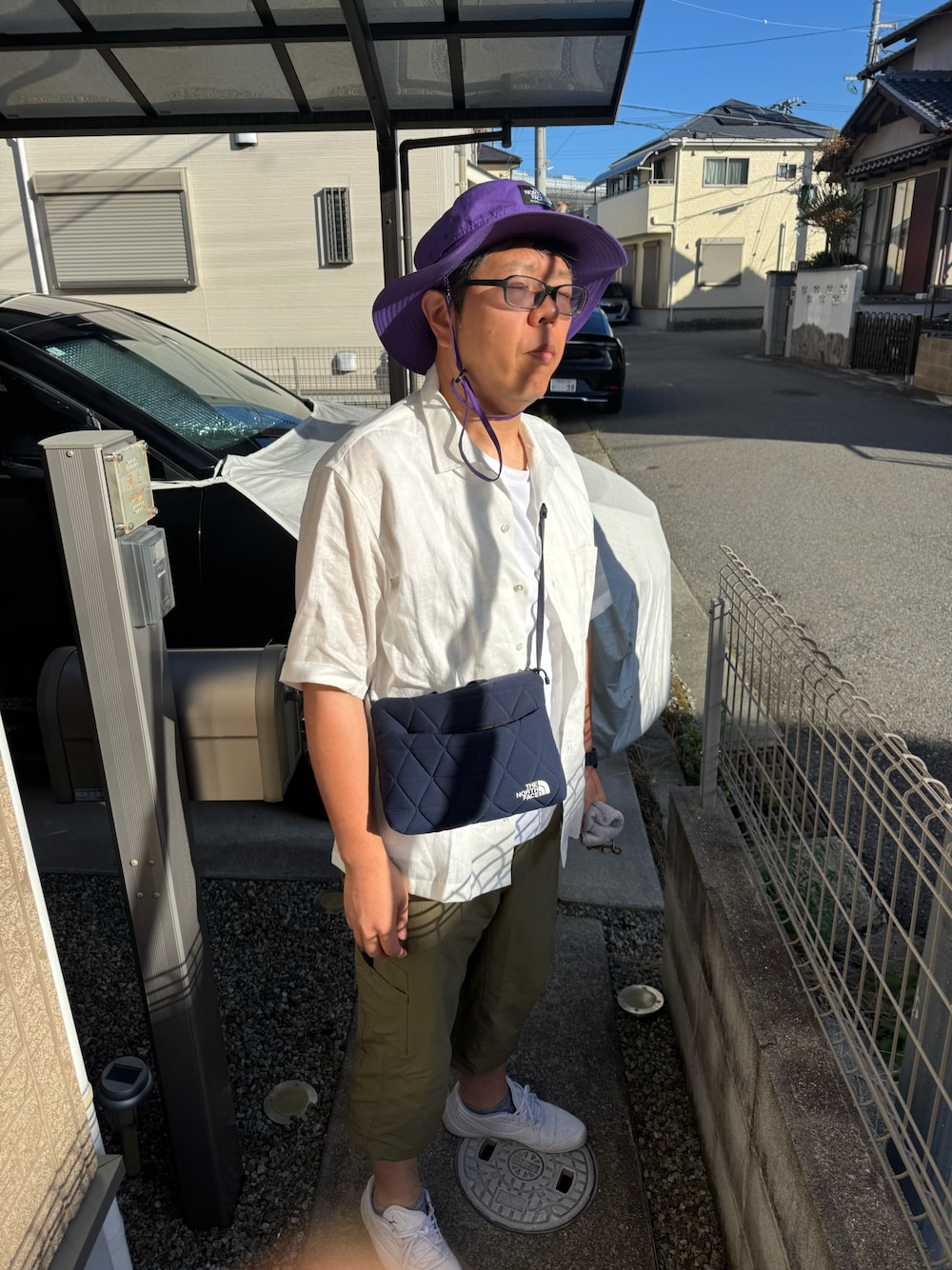 「夏コーデ」｜「THE NORTH FACEのTHE NORTH FACE/ザ・ノース・フェイス ハット 紫外線対策 UVカット ADV HORIZON HAT ホライズンハット NN02336（ハット、パープル系）」を使った、yukky19811214さん（メンズ・175cm）の夏コーディネートの1枚目の写真