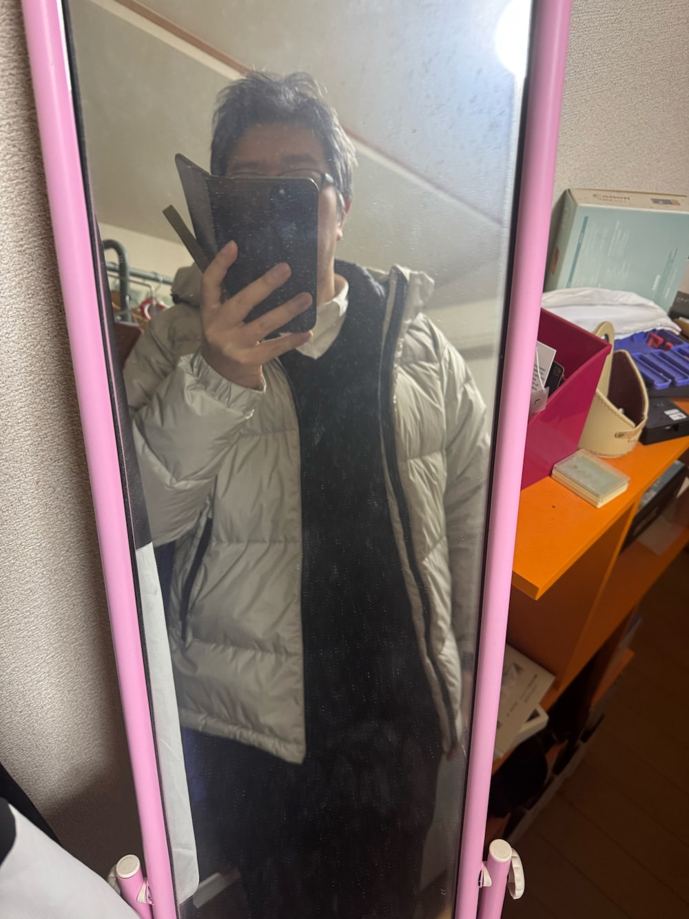 「通勤コーデ」｜「NANGAのアイテム（ダウンジャケット/コート、ホワイト系）」を使った、yukky19811214さん（メンズ・175cm）の冬コーディネートの1枚目の写真
