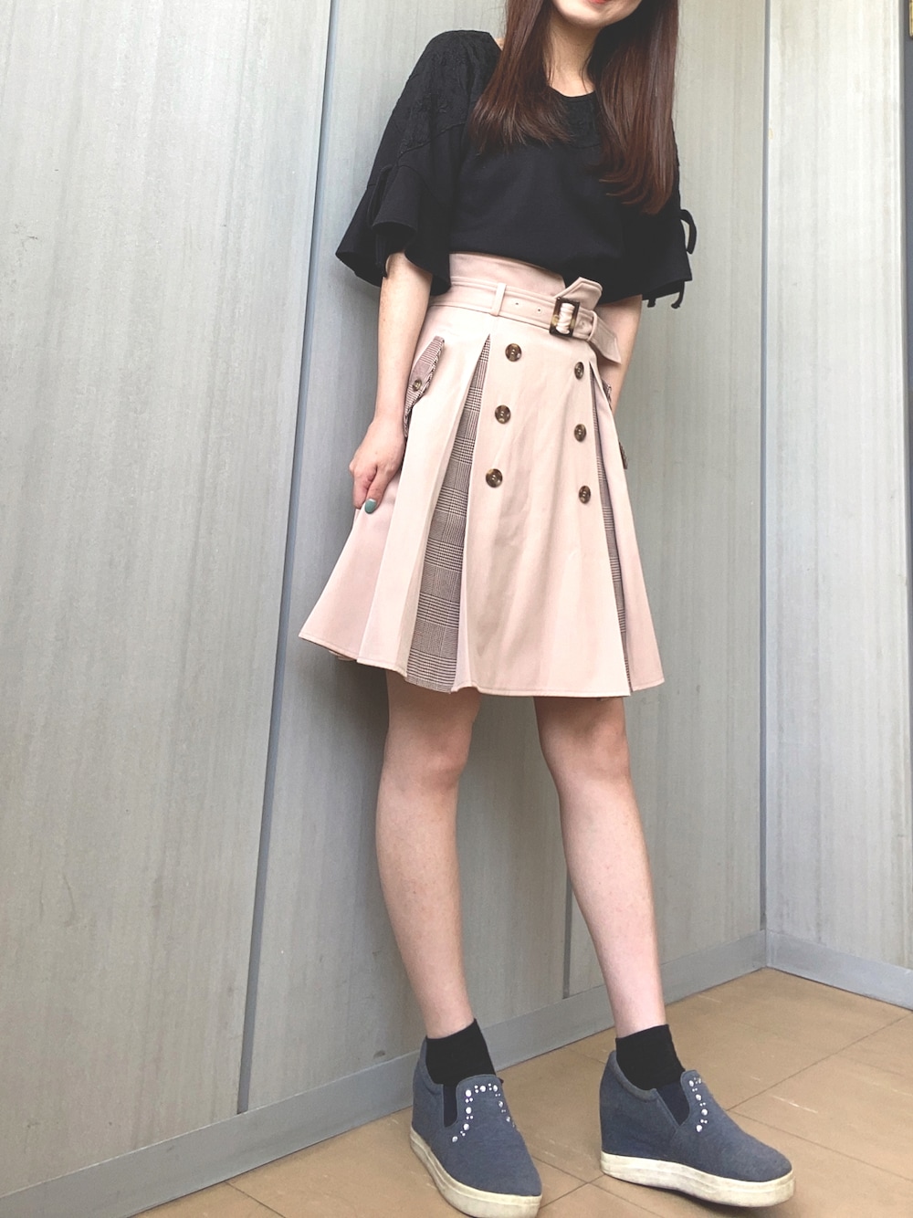 「ガーリー、ガーリーコーデ、可愛い、プチプラ、プチプラコーデ、大学生、大学生コーデ、ミニスカート、フレアスカート、おしゃれさんと繋がりたい」｜「MAJESTIC LEGONのアイテム（Tシャツ/カットソー、ブラック系）」を使った、mikanさん（レディース・160cm）の夏コーディネートの1枚目の写真