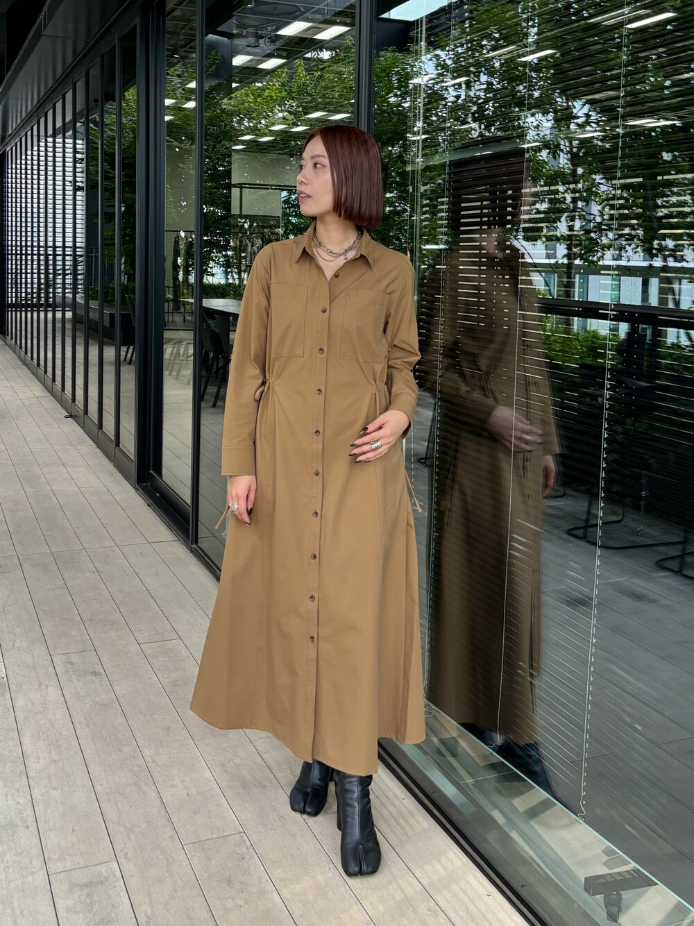 「CITY TOKYOのサイドドロストシャツワンピース（シャツワンピース、イエロー系）」を使った、A＋TOKYO WOMENS STAFFさん（レディース・160cm）の秋コーディネートの1枚目の写真