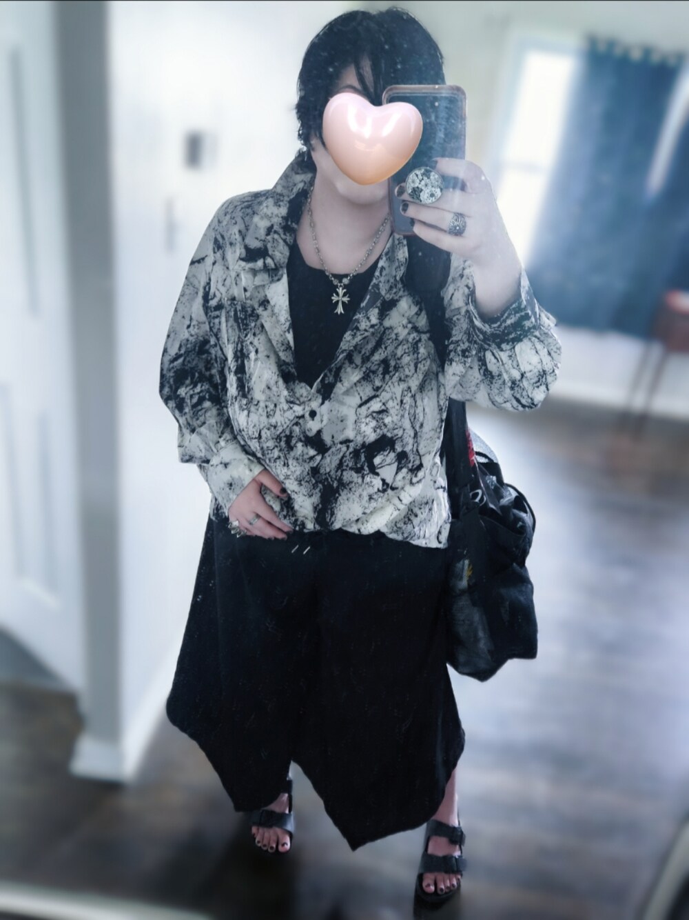「no brandのアイテム（シャツ/ブラウス、ホワイト系）」を使った、Tristanさん（骨格ストレート・メンズ・178cm）の夏コーディネートの1枚目の写真