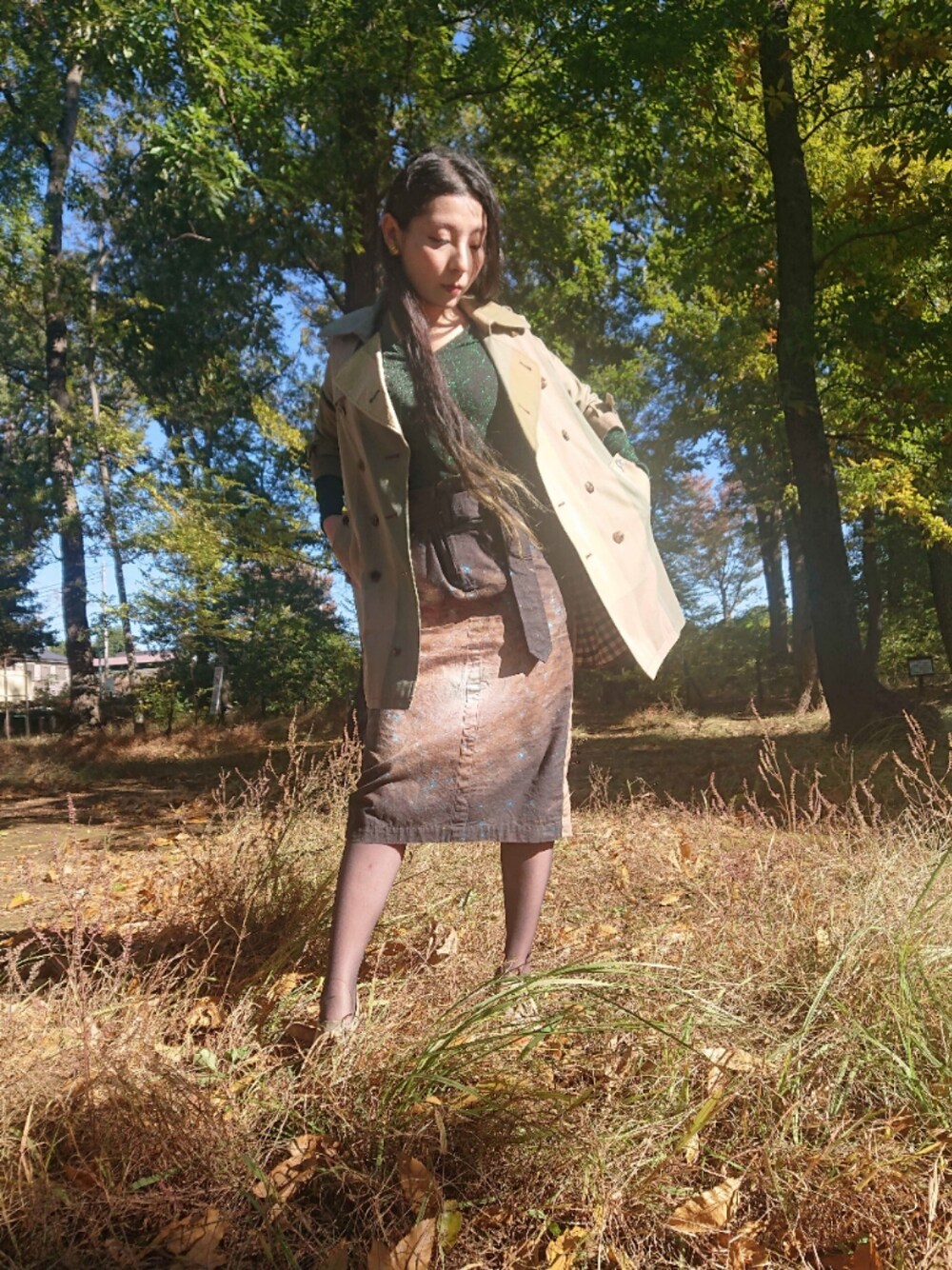 「beautiful peopleのアイテム（トレンチコート、グリーン系）」を使った、吹田 風子さん（骨格ナチュラル・レディース・157cm）の秋コーディネートの1枚目の写真