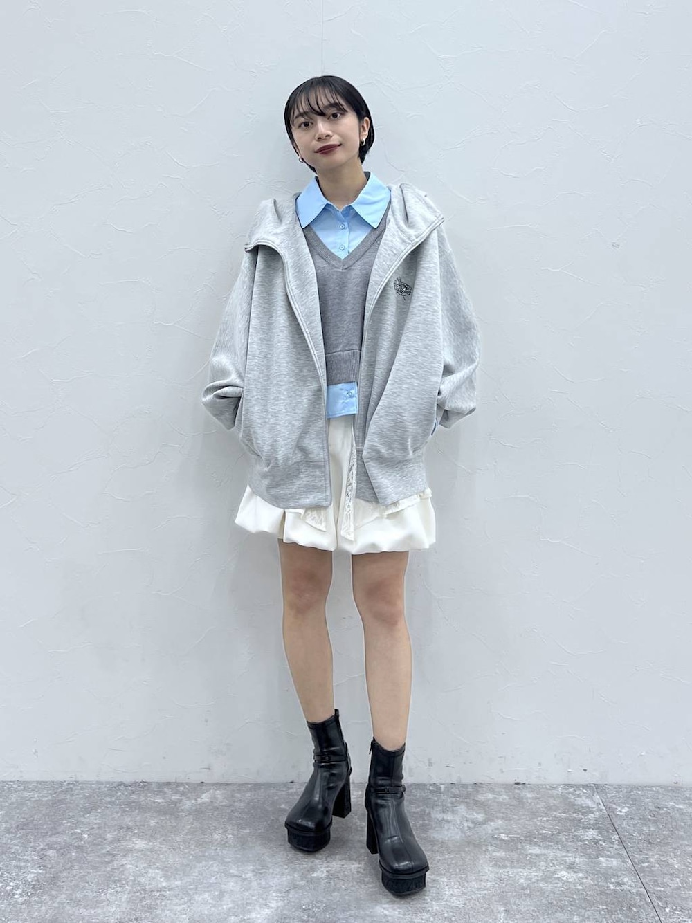 ダンボールビッグパーカー(HARE)を使った人気ファッション