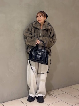 「アイテム（スウェットパンツ）」を使った、KAHO        さん（レディース・153cm・20代）の秋コーディネート