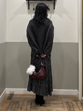 「アイテム（キーホルダー、ホワイト系）」を使った、mikaさん（レディース・165cm）の秋コーディネート