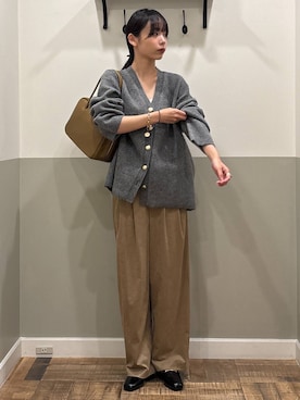 「アイテム（バレッタ/ヘアクリップ）」を使った、mikaさん（レディース・165cm・20代）の秋コーディネート