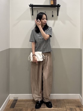 「A part by（アパートバイ）のキンチャクミニショルダバッグ（ショルダーバッグ、ホワイト系）」を使った、mikaさん（レディース）の夏コーディネート
