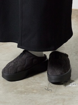「Gramicci（グラミチ）のGramicci/グラミチ WOOL LIKE FLARE SKIRT ウール フレアスカート（スカート、ブラック系）」を使った、NATSUKIさん（レディース・170cm）の秋コーディネート