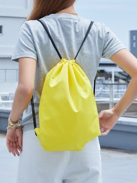 「GILDAN（ギルダン）のアイテム」を使った、NATSUKIさん（レディース・170cm）の夏コーディネート