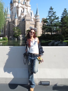 「アイテム（デニムジャケット）」を使った、NATSUKIさん（レディース・170cm）の秋コーディネート