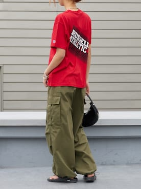 「Russell Athletic（ラッセルアスレティック）のアイテム」を使った、NATSUKIさん（レディース・170cm）の春コーディネート