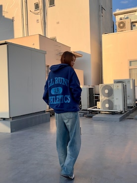 「アイテム（パーカー）」を使った、NATSUKIさん（レディース・170cm）の秋コーディネート